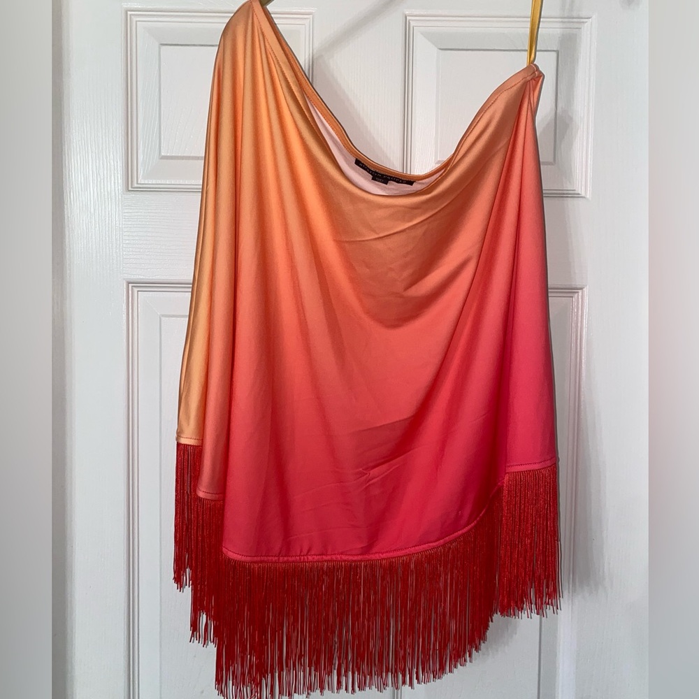 Boston Proper So Chic One Shoulder Ombre Fringe Top with matching pants. Size L - Picture 11 of 16